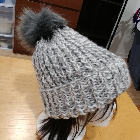 Tuque - Picture 1 of 2